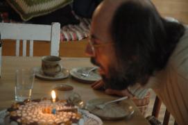 Franz/beim Kerzenausblasen Franz/beim Kerzenausblasen