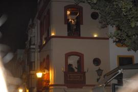 balcones llenos de gente balcones llenos de gente