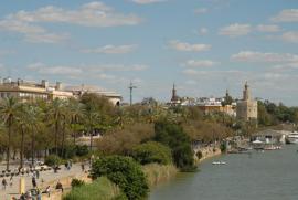 Guadalquivir, estadion y La Torre del Oro/desde Puente de Isabel II/Geohack: Guadalquivir, estadion y La Torre del Oro/desde Puente de Isabel II/Geohack: