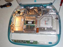 IBook blau Zerlegung/Disk upgrade 2005 IBook blau Zerlegung/Disk upgrade 2005