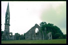 Frankreich/France 1994/Eglise ruinée de Rumengol/public Frankreich/France 1994/Eglise ruinée de Rumengol/public