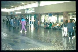 Landschulwoche 1992/Gymnasium Waidhofen/Thaya -> Neusiedl am See/Suedbahnhof/Polizeiaufgebot 1