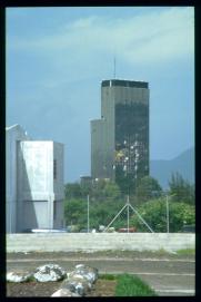 El Salvador 1995/bloque de oficinas destruido en la guerra civil El Salvador 1995/bloque de oficinas destruido en la guerra civil