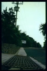 El Salvador 1995/parrilla metálica para el suelo (?)/cattle grid El Salvador 1995/parrilla metálica para el suelo (?)/cattle grid