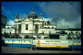 ciudad de Guatemala 1995/mercado central/horario de 6 am a 18 horas ciudad de Guatemala 1995/mercado central/horario de 6 am a 18 horas